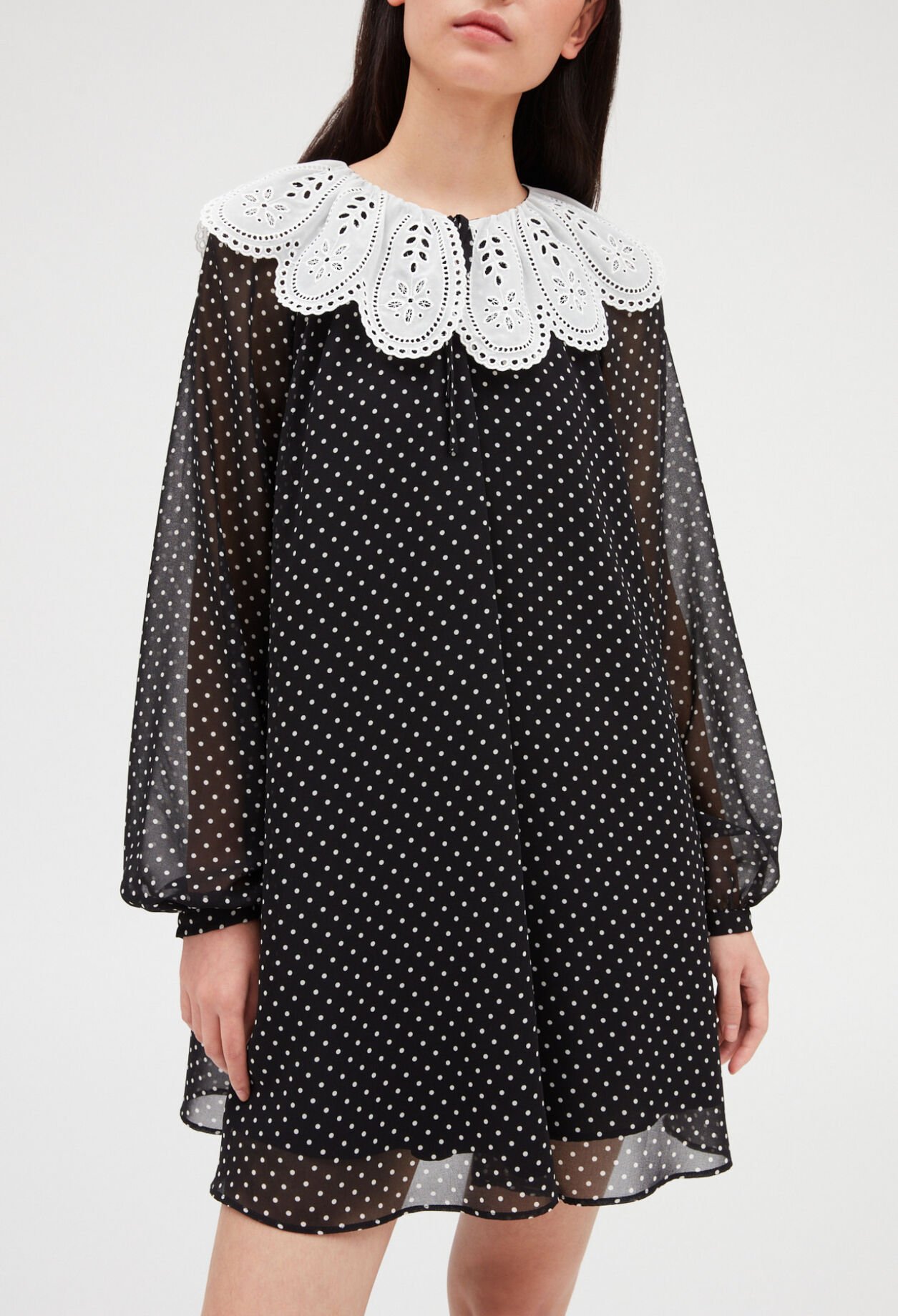 Vestido corto Rifi cuello ancho