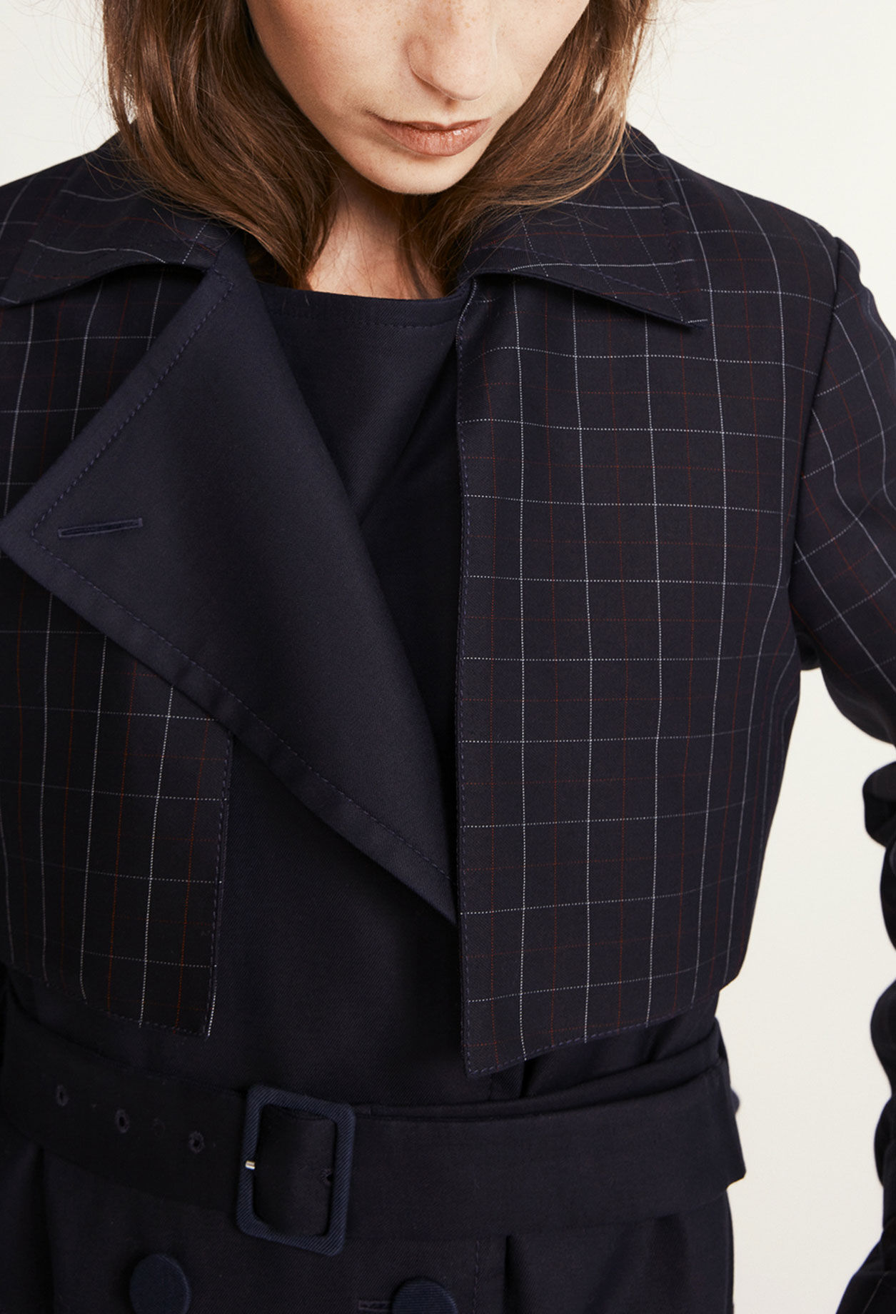 Gabardina con cinturón