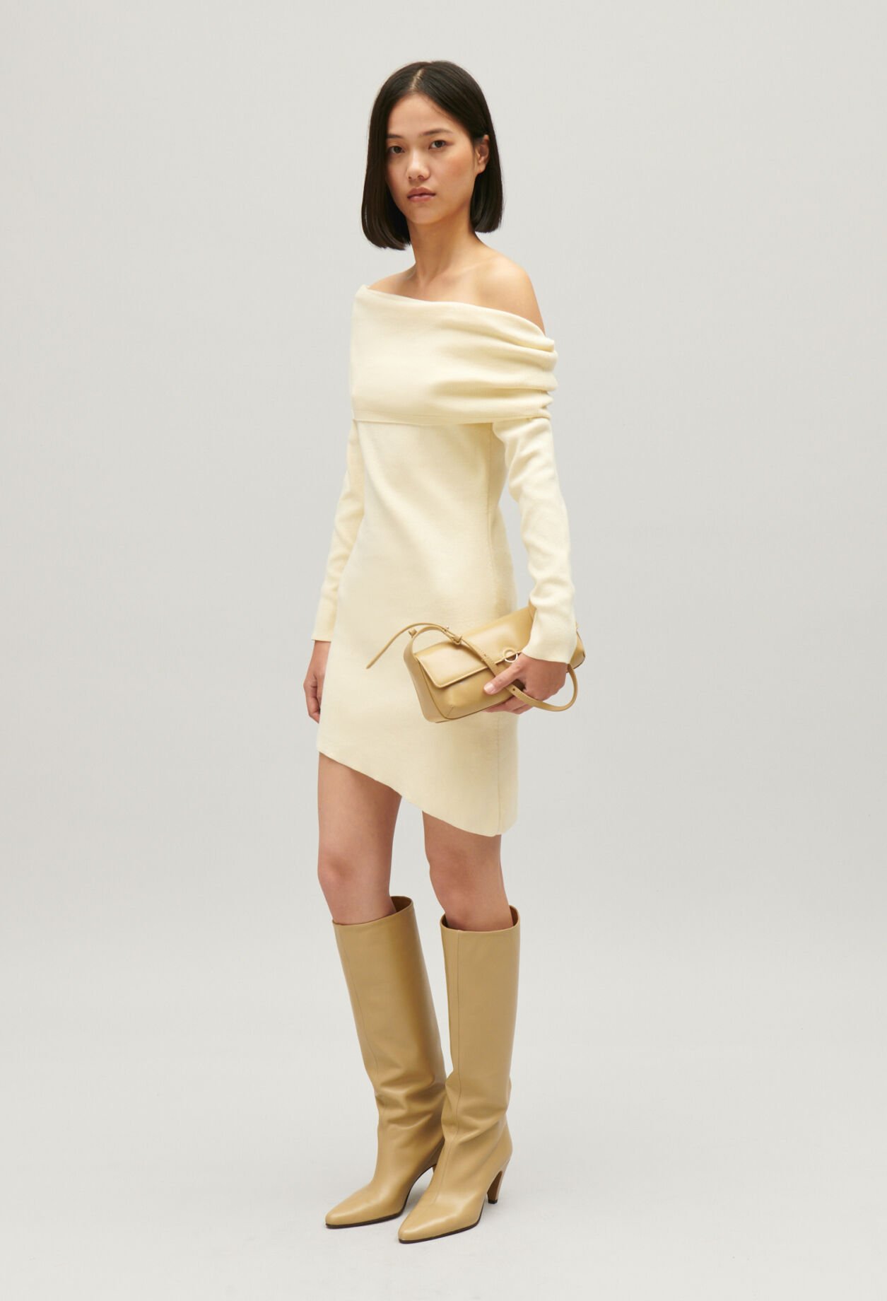 Vestido asimétrico de punto