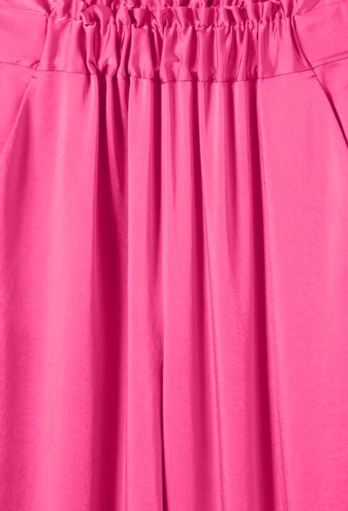 Pantalón ancho con cintura fruncida