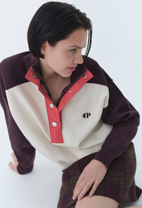 Sudadera Minimum con cuello alto
