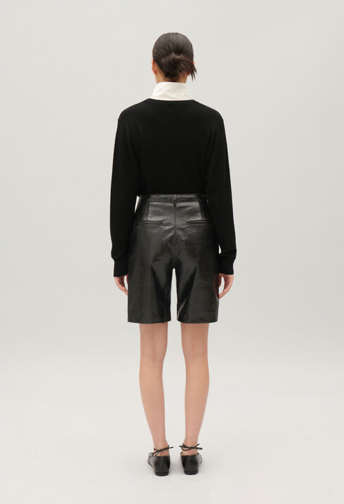 Bermudas cuero negro