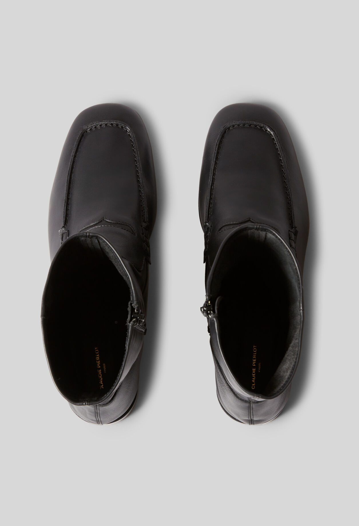 Botines de cuero estilo mocasín