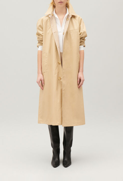 Abrigo reversible beige de largo medio