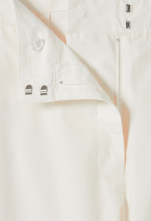 Pantalón recto color crudo bordado