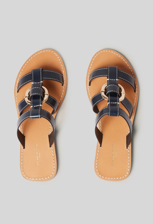 Sandalias con tiras y anillo