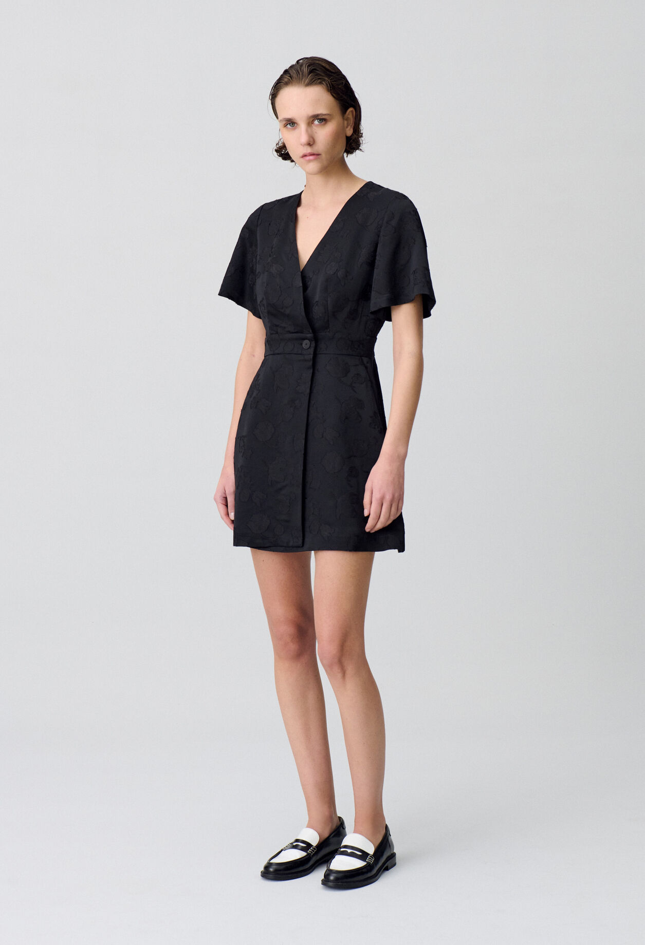 Vestido corto tipo cruzado