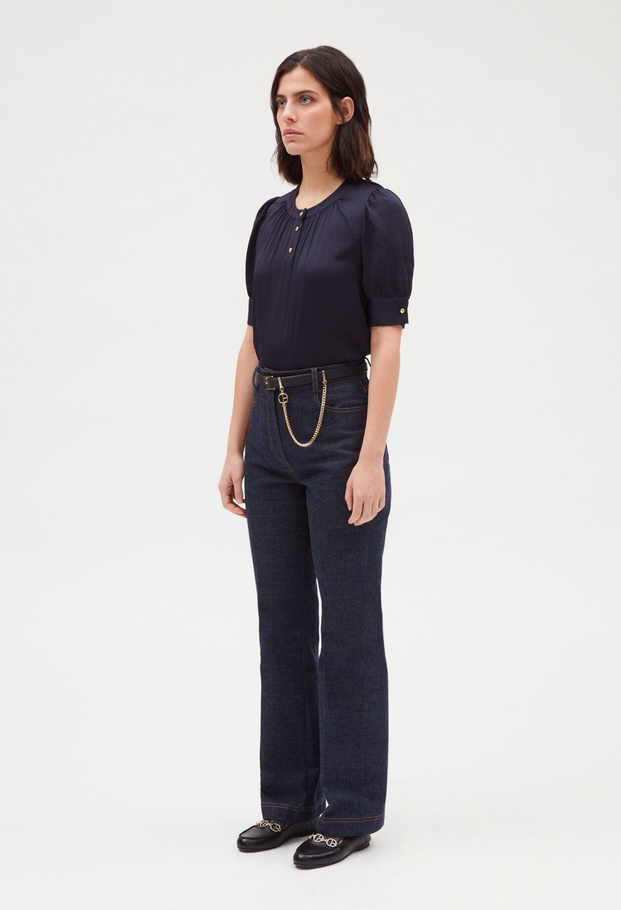 Blusa de manga corta en azul marino