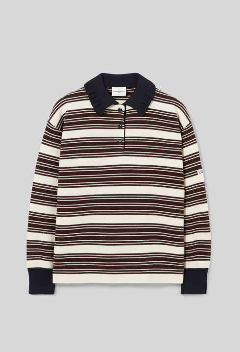 Polo de rayas anchas.