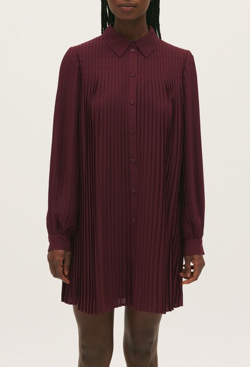 Vestido corto plisado