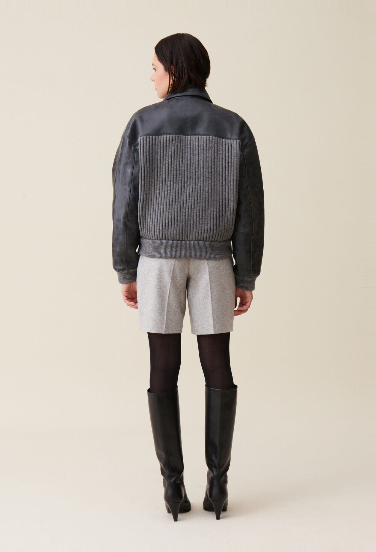 Bomber gris bimateria de cuero