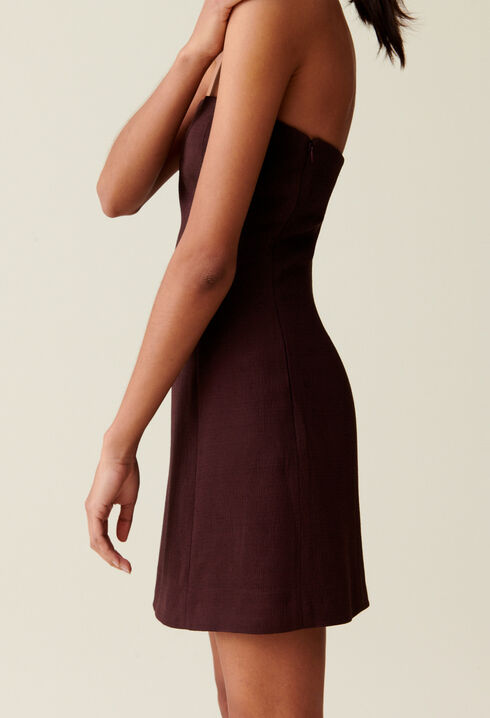 Vestido corto sin tirantes