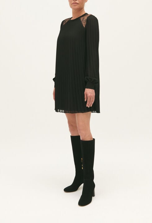 Vestido corto plisado negro