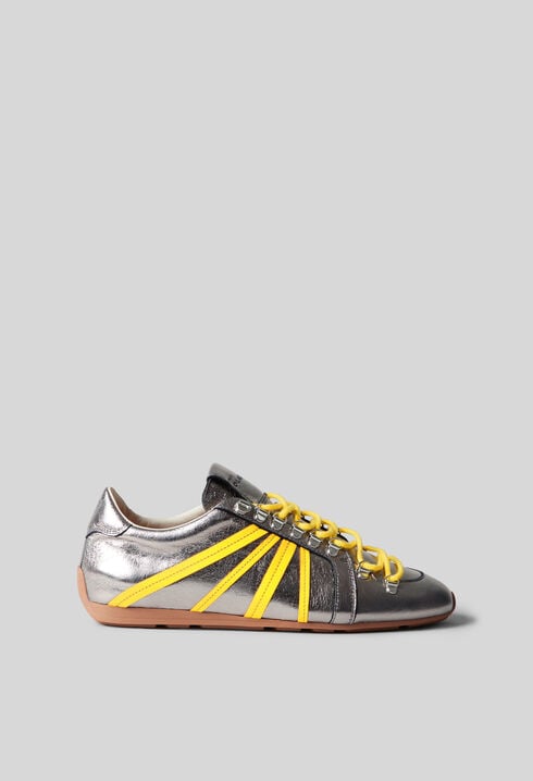 Zapatillas plateadas