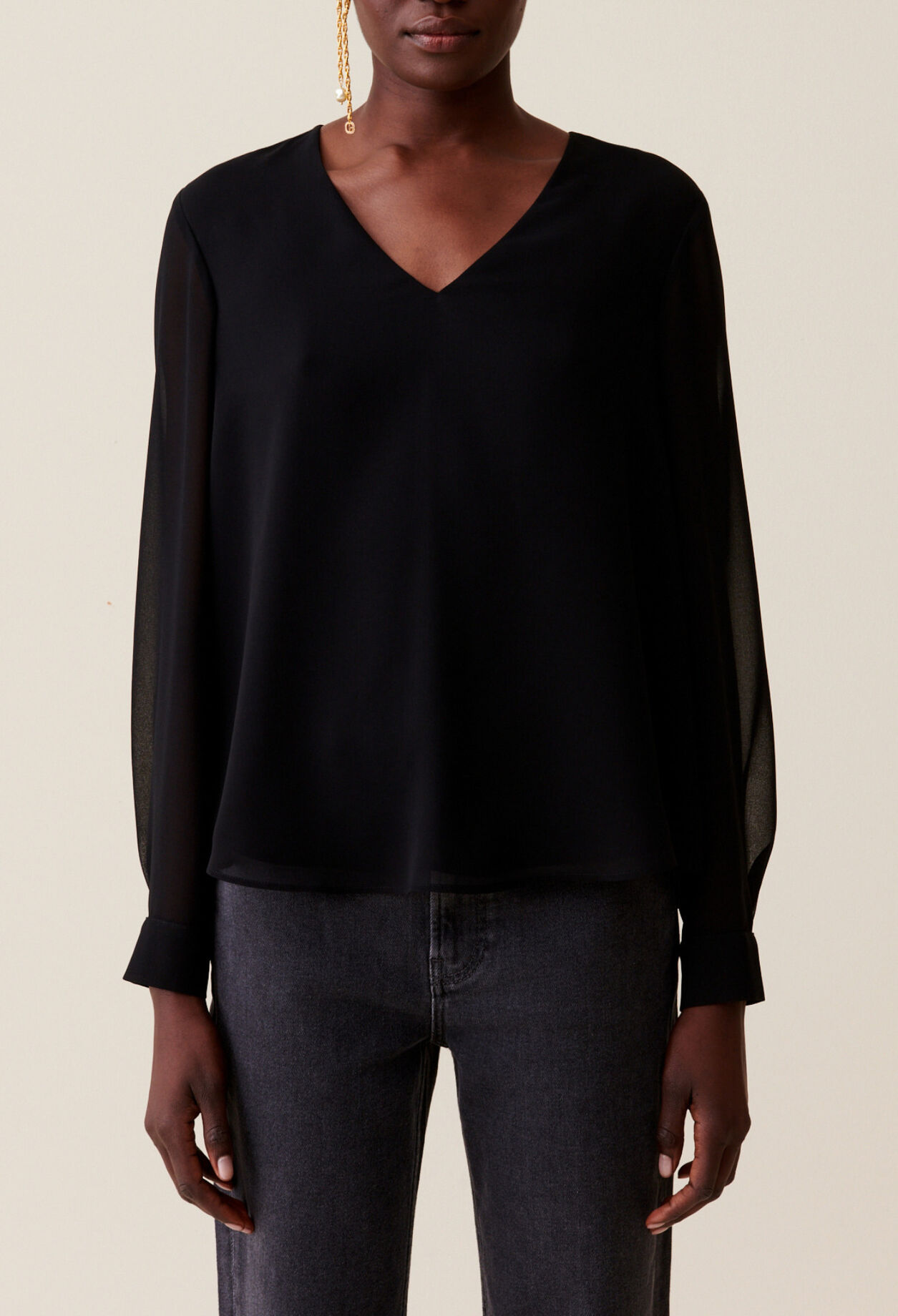 Blusa fluida cuello en V