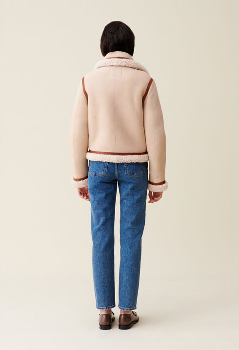 Chaqueta de piel lanosa beige