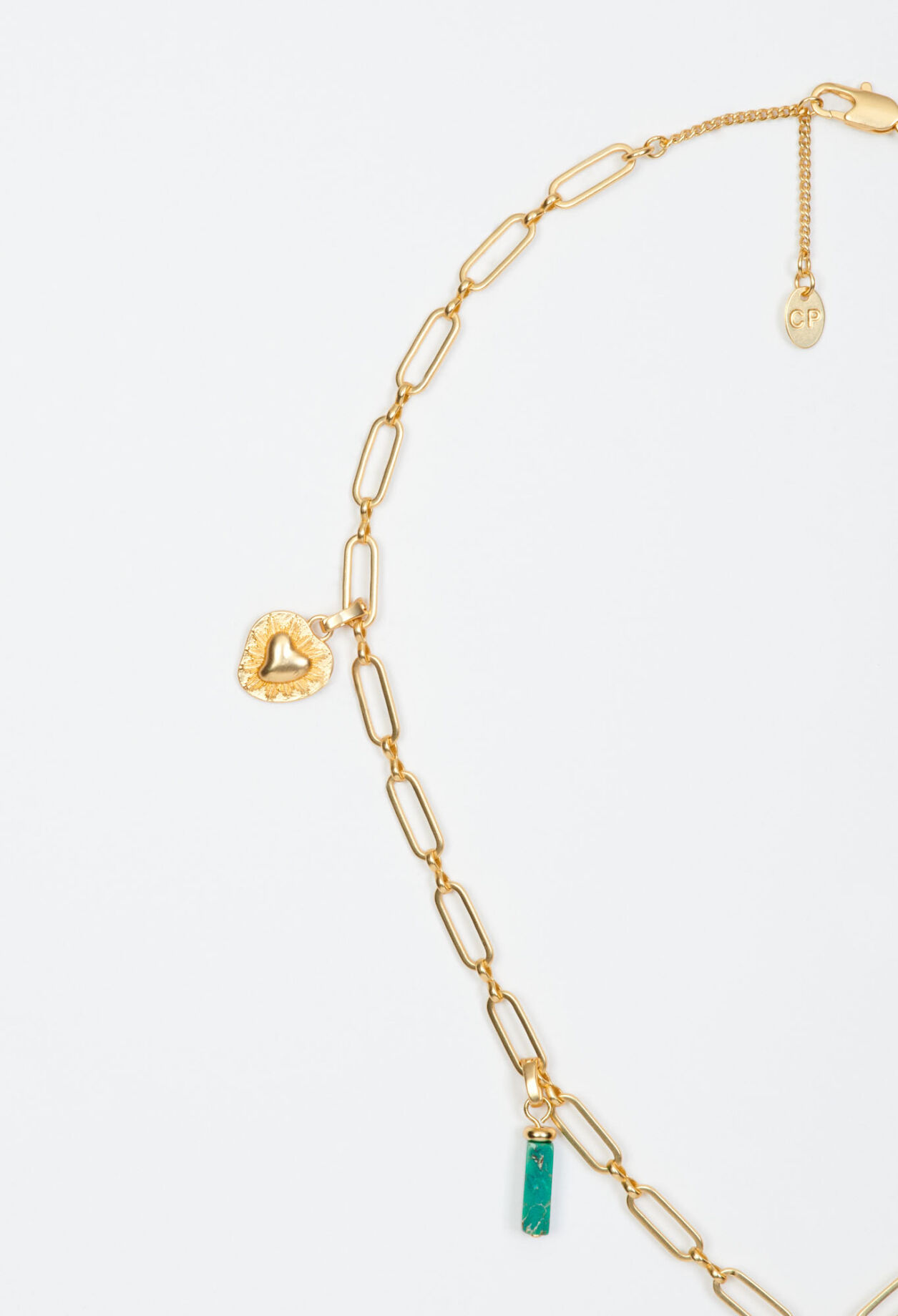 Collar de mallas doradas