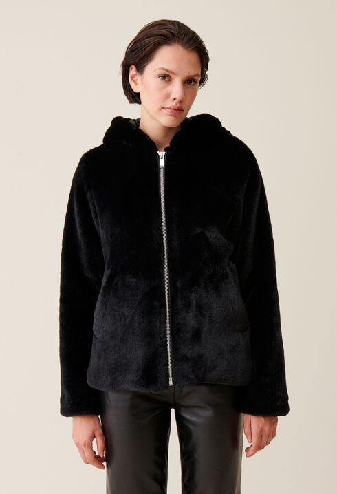 Chaqueta de pelo sintético con capucha