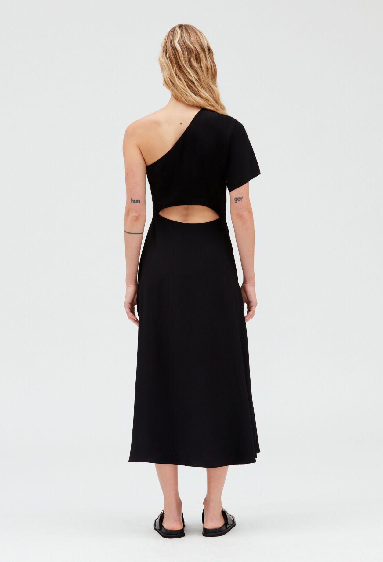 Vestido midi asimétrico