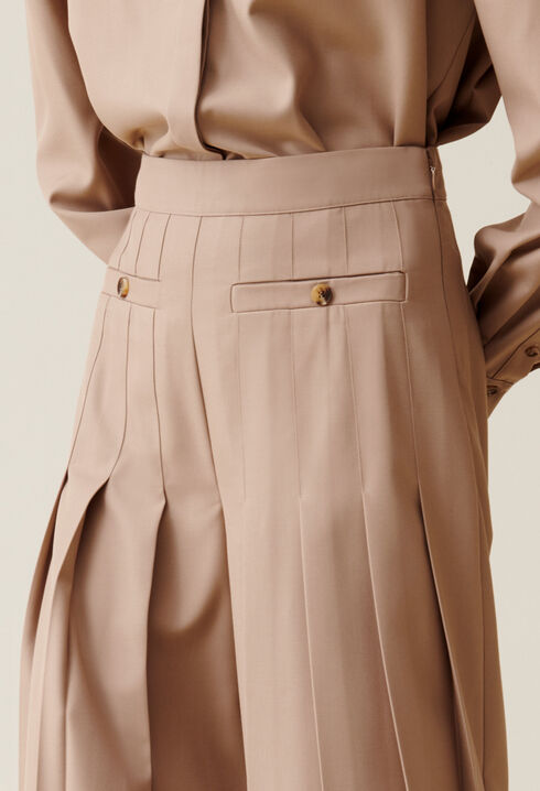 Pantal&oacute;n plisado de talle alto