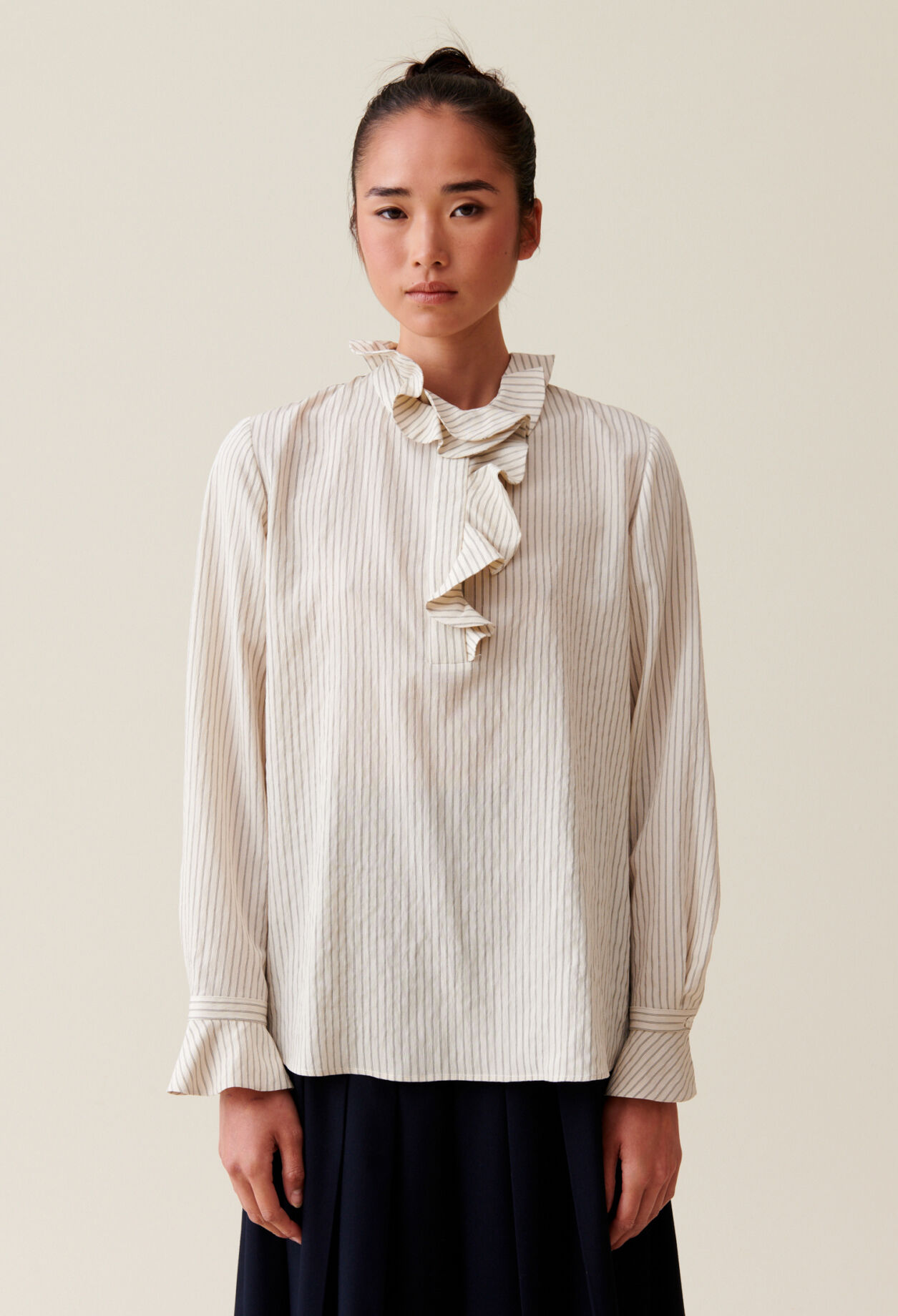 Blusa a rayas con volantes
