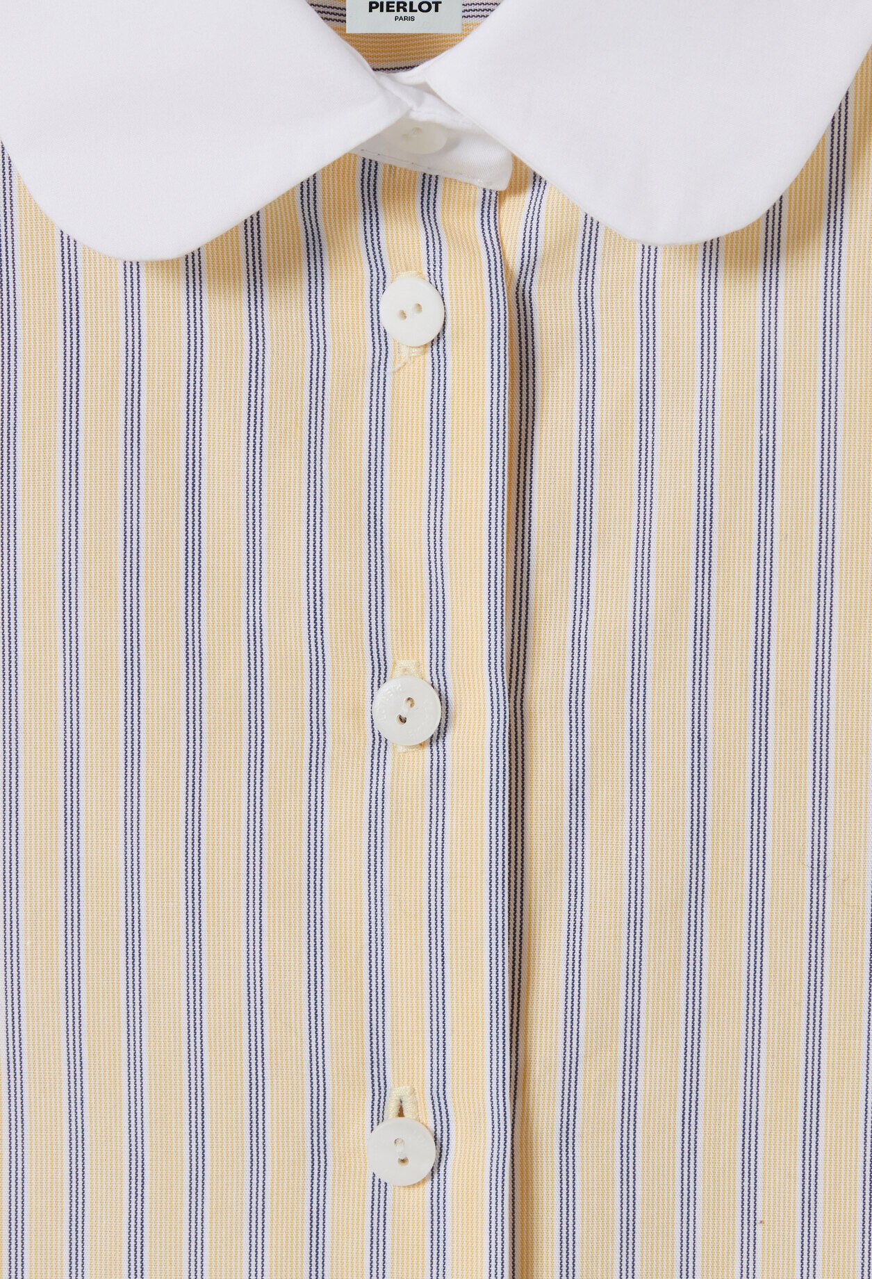 Camisa de rayas con cuello claudine
