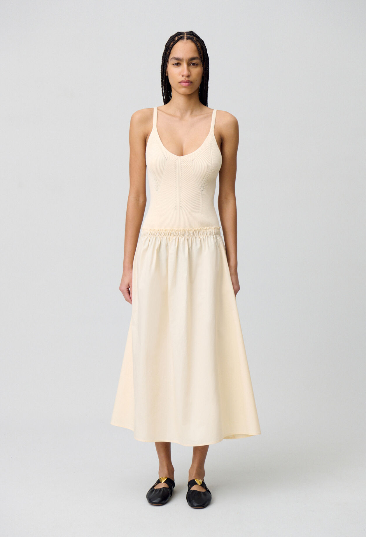 Vestido midi con cuerpo de punto