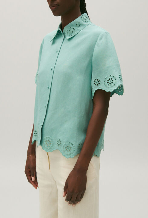 Camisa con bordados ingleses
