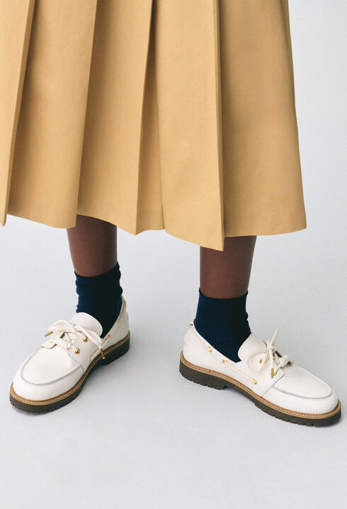 Zapatos n&aacute;uticos de piel