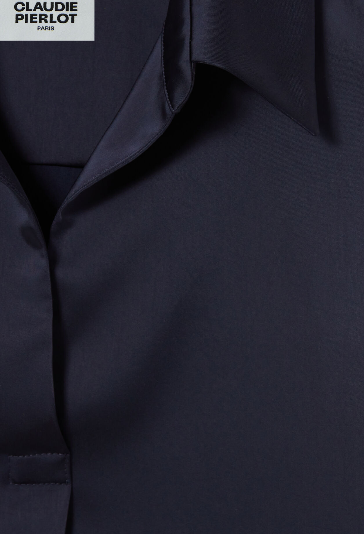 Blusa fluida clásica