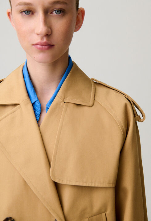 Chaqueta trench corta