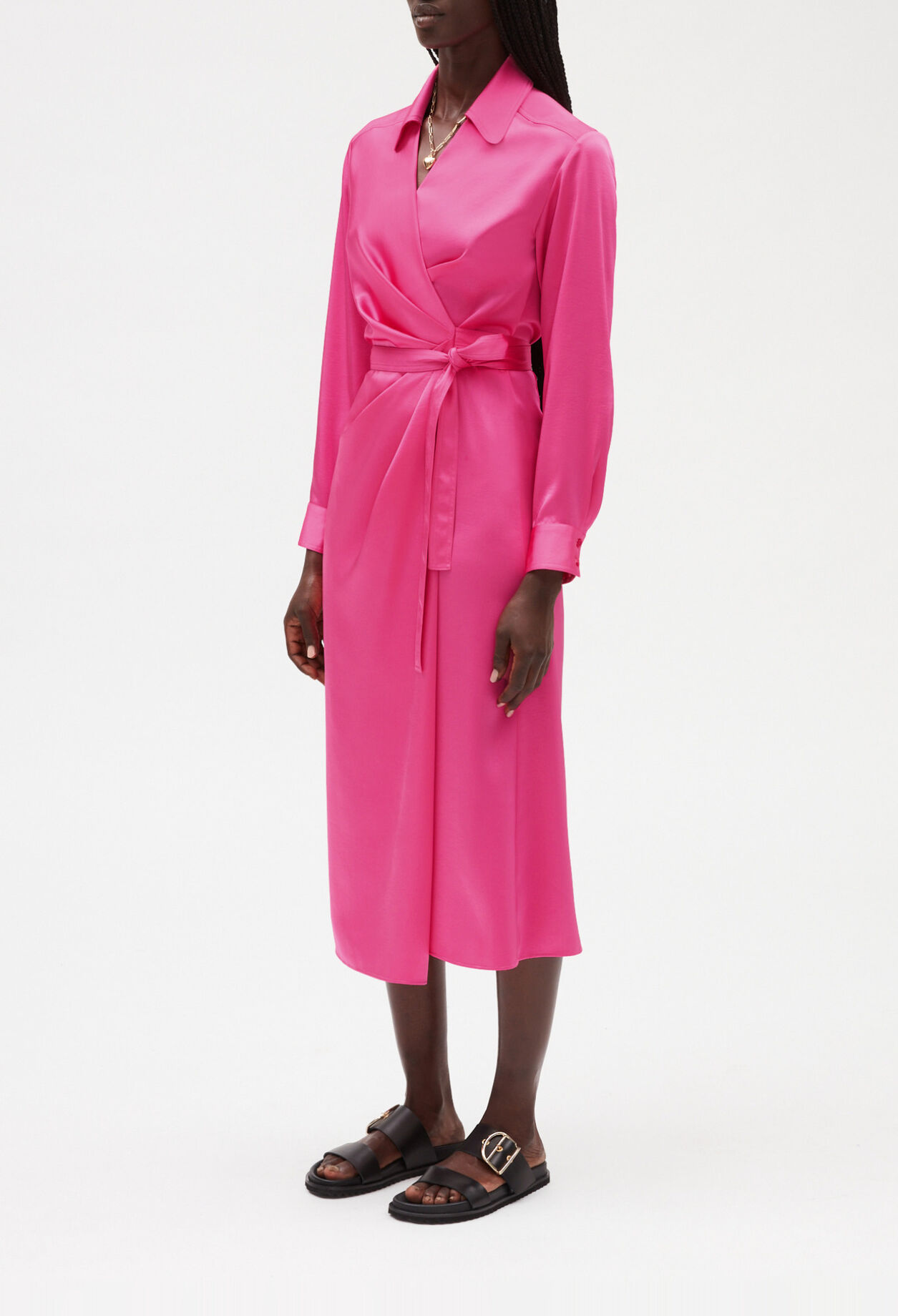Vestido midi anudado en rosa 