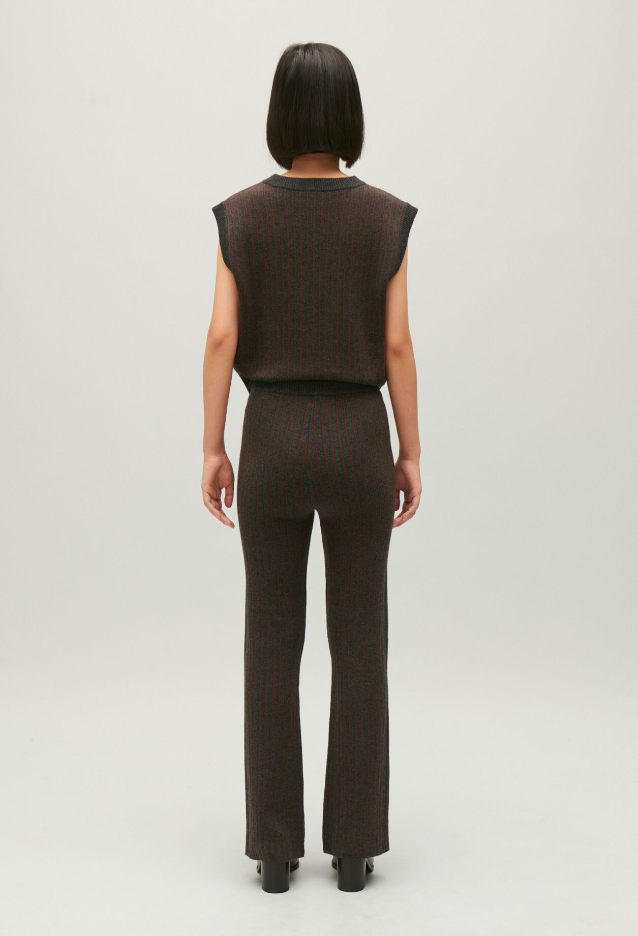 Pantalón de punto a rayas 