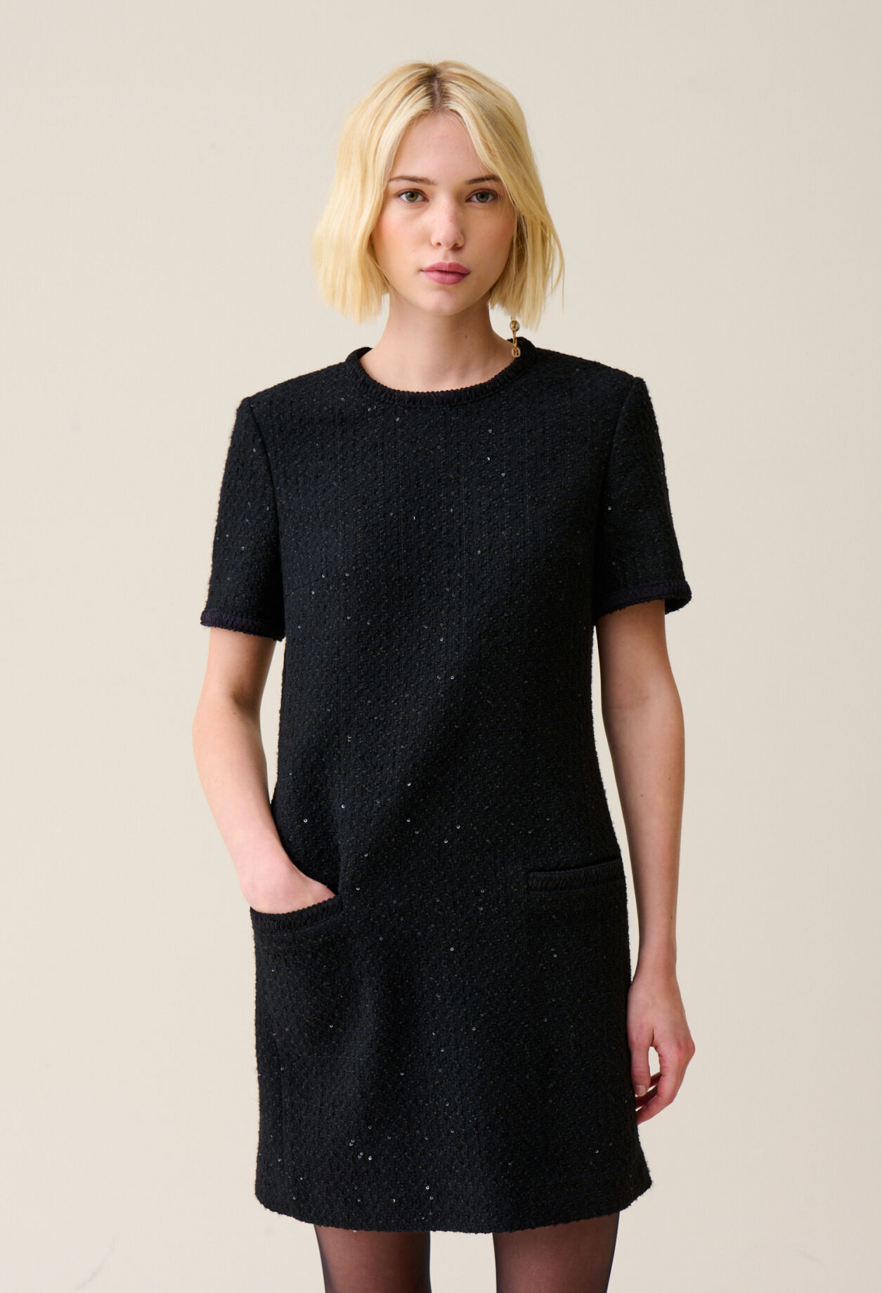 Vestido corto de tweed negro