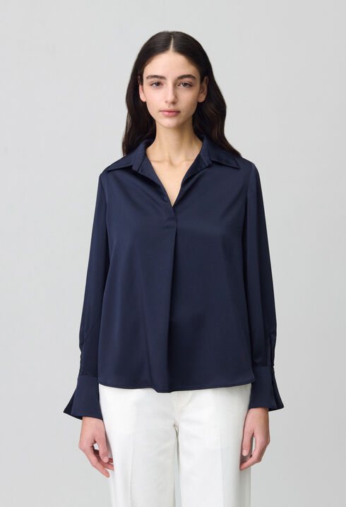 Blusa fluida clásica