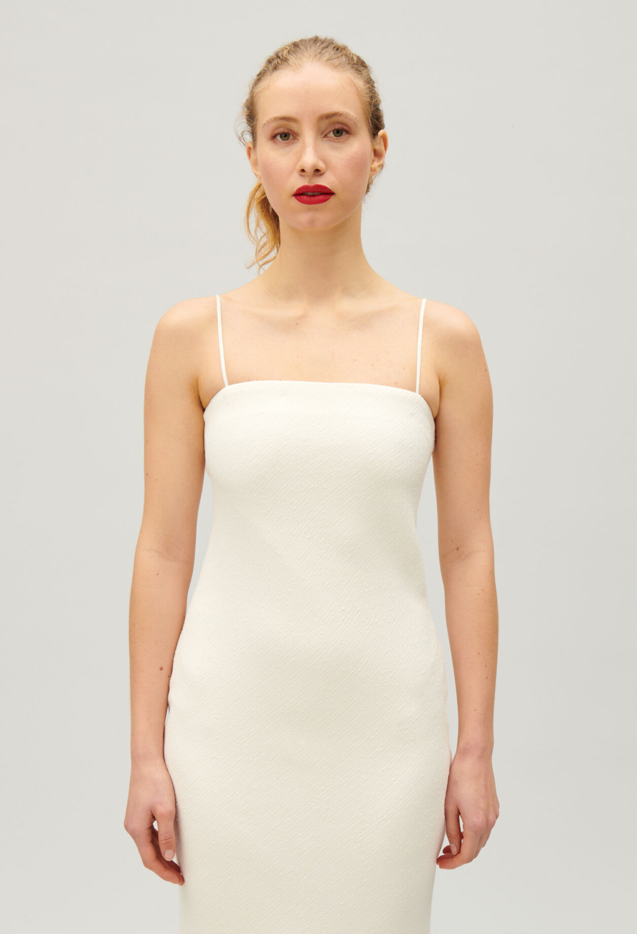 Vestido de tubo corto crudo