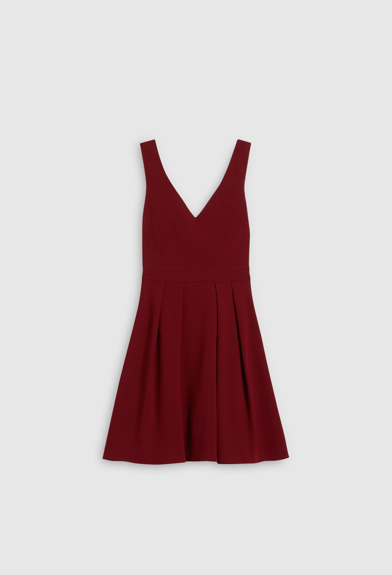 Vestido semilargo con cinturón