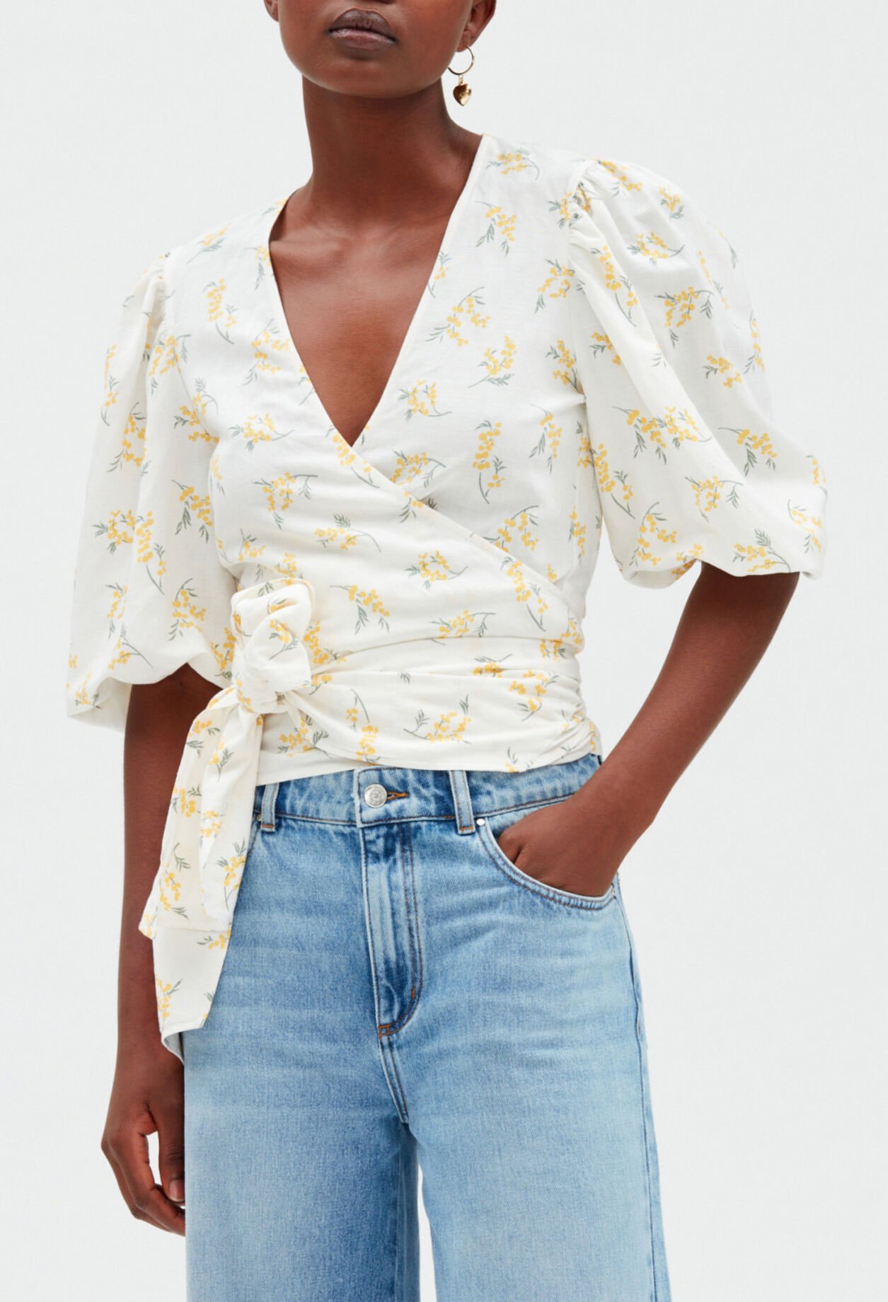 Blusa corta mimosa