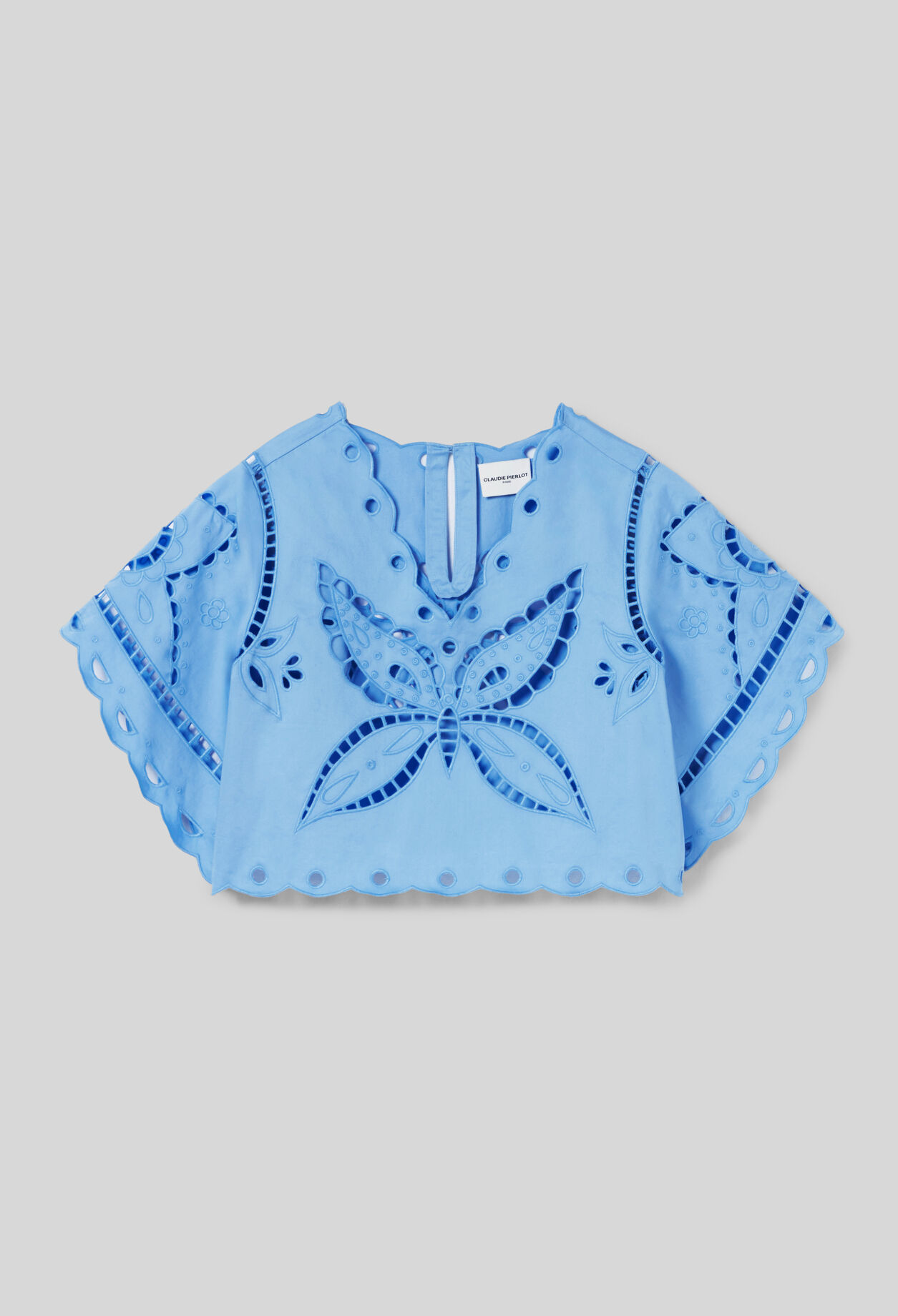 Top bordado con diseño de mariposa