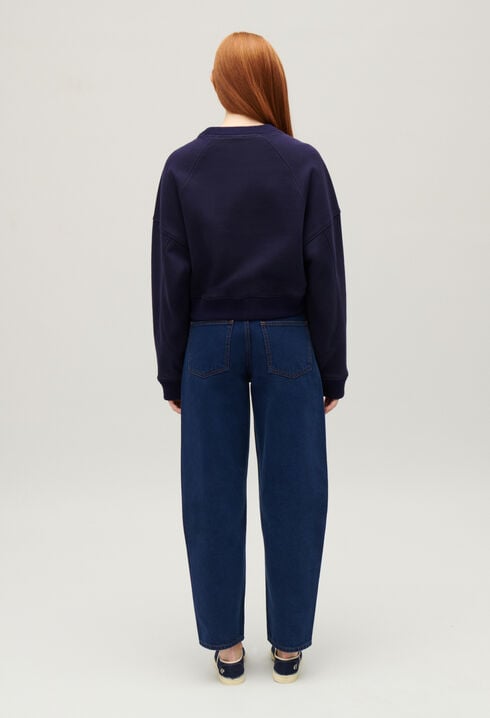 Sudadera bordada flores azul marino