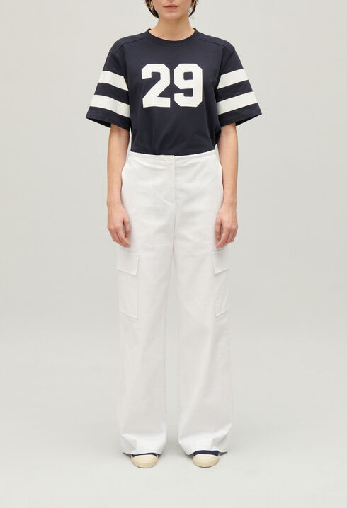 Pantal&oacute;n cargo en blanco