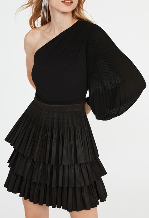 Vestido de patinadora asimétrico