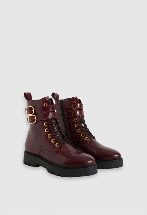 Botas altas con cordones