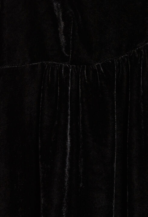 Vestido corto de terciopelo negro