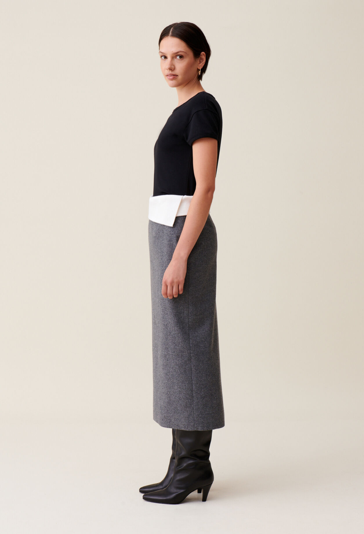 Falda recta gris