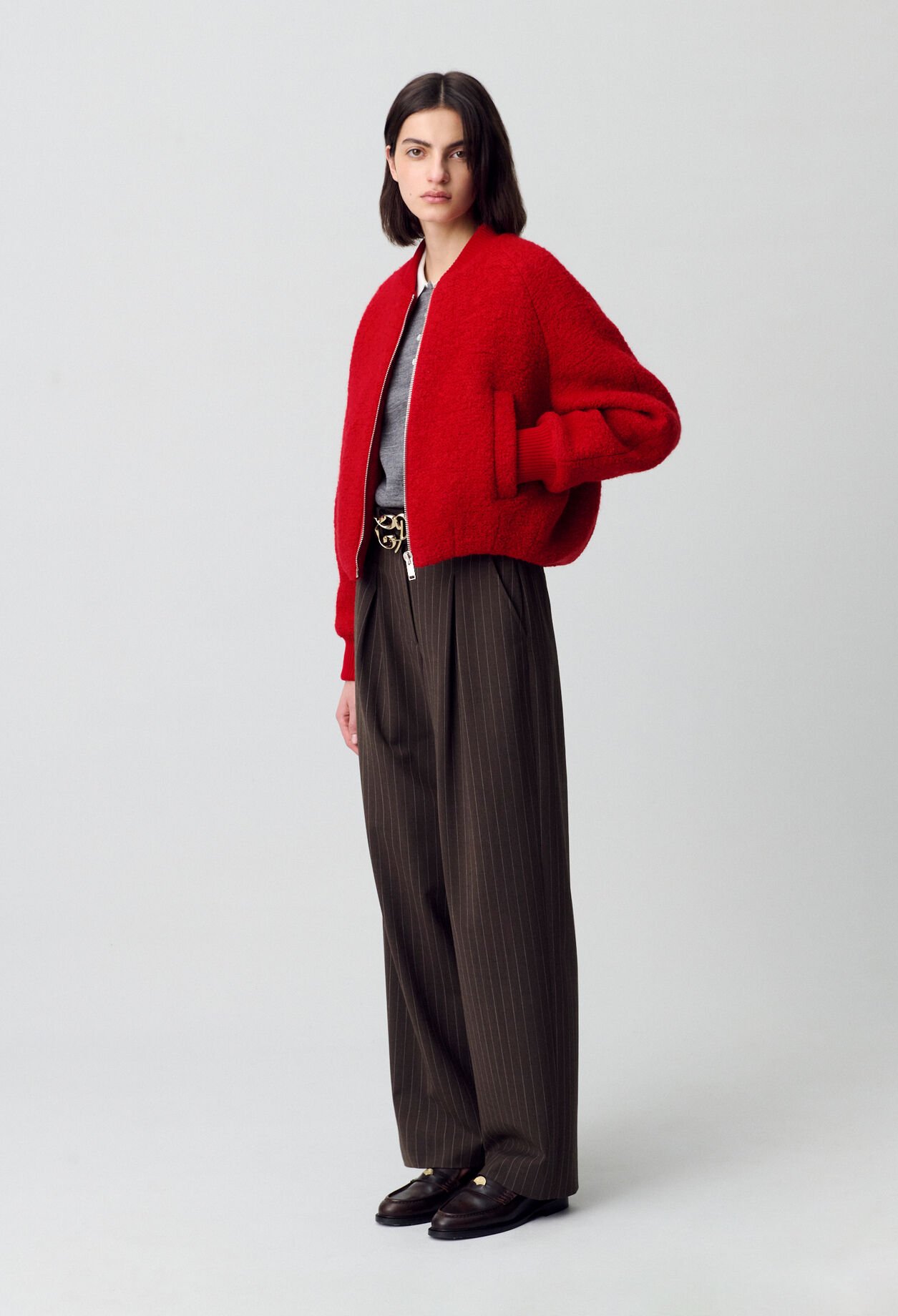 Chaqueta corta estilo bomber