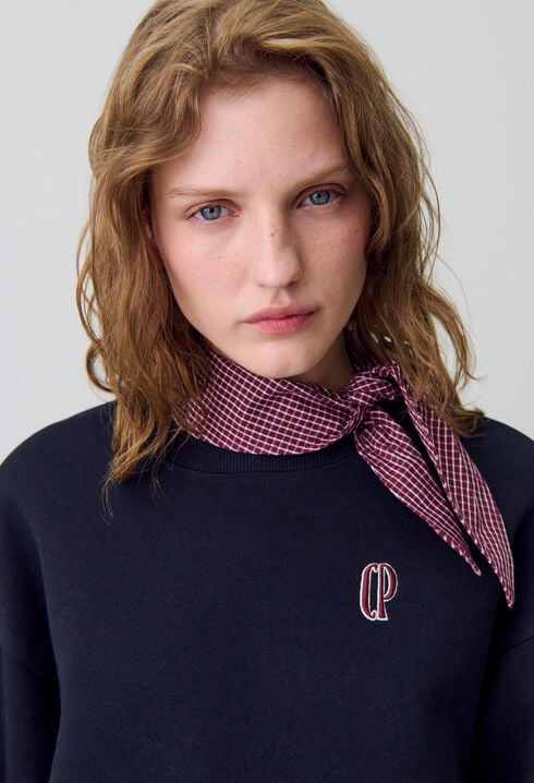 Sudadera con cuello pañuelo