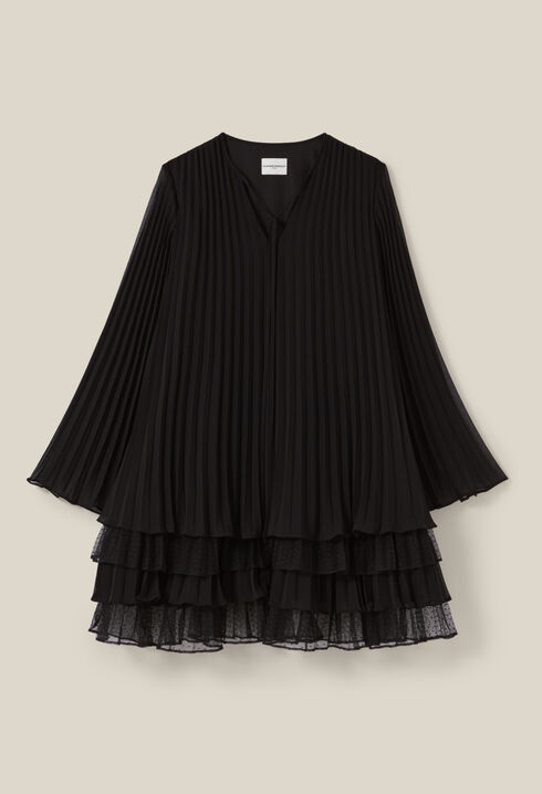 Vestido corto negro volantes