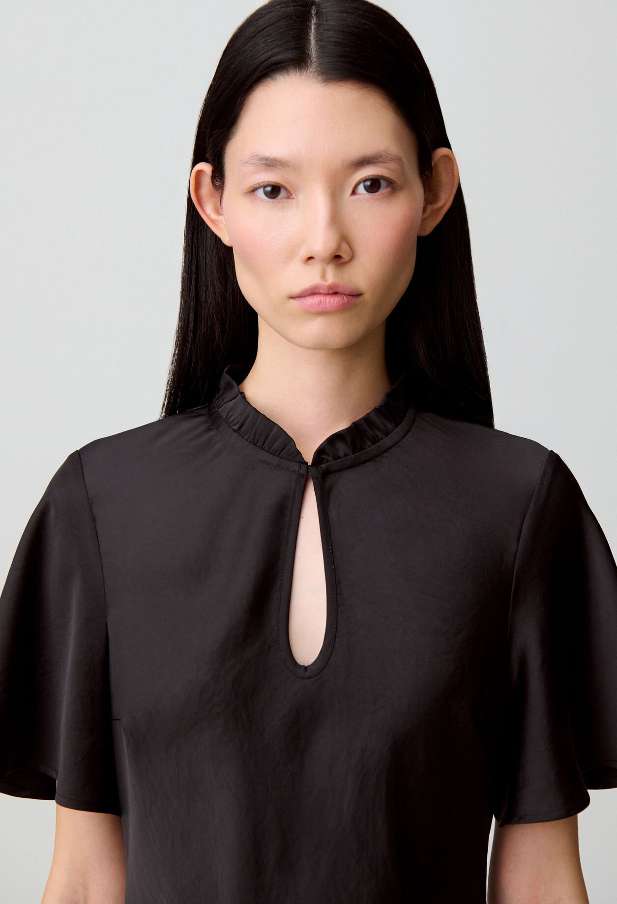 Vestido corto fluido