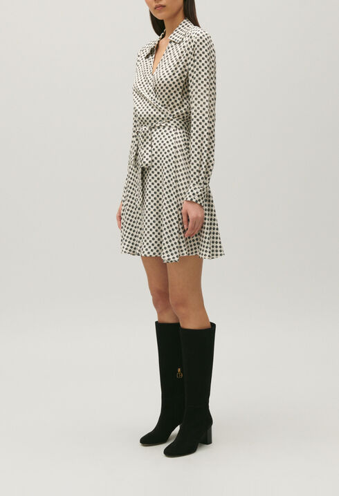 Vestido cruzado con estampado blanco